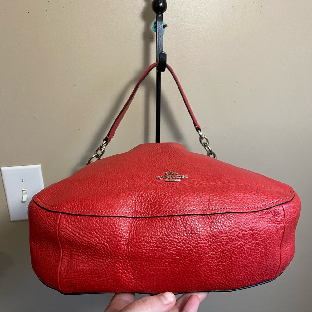 Coach Chelsea Hobo‎ 32 Stunning Red Pebbled Genuine Leather Shoulder Handbag - Picture 3 of 13